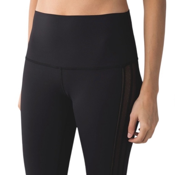 Lululemon Wunder Under Dise Stripe Pant Luxtreme Roll Down Black Size 2 - Picture 3 of 11